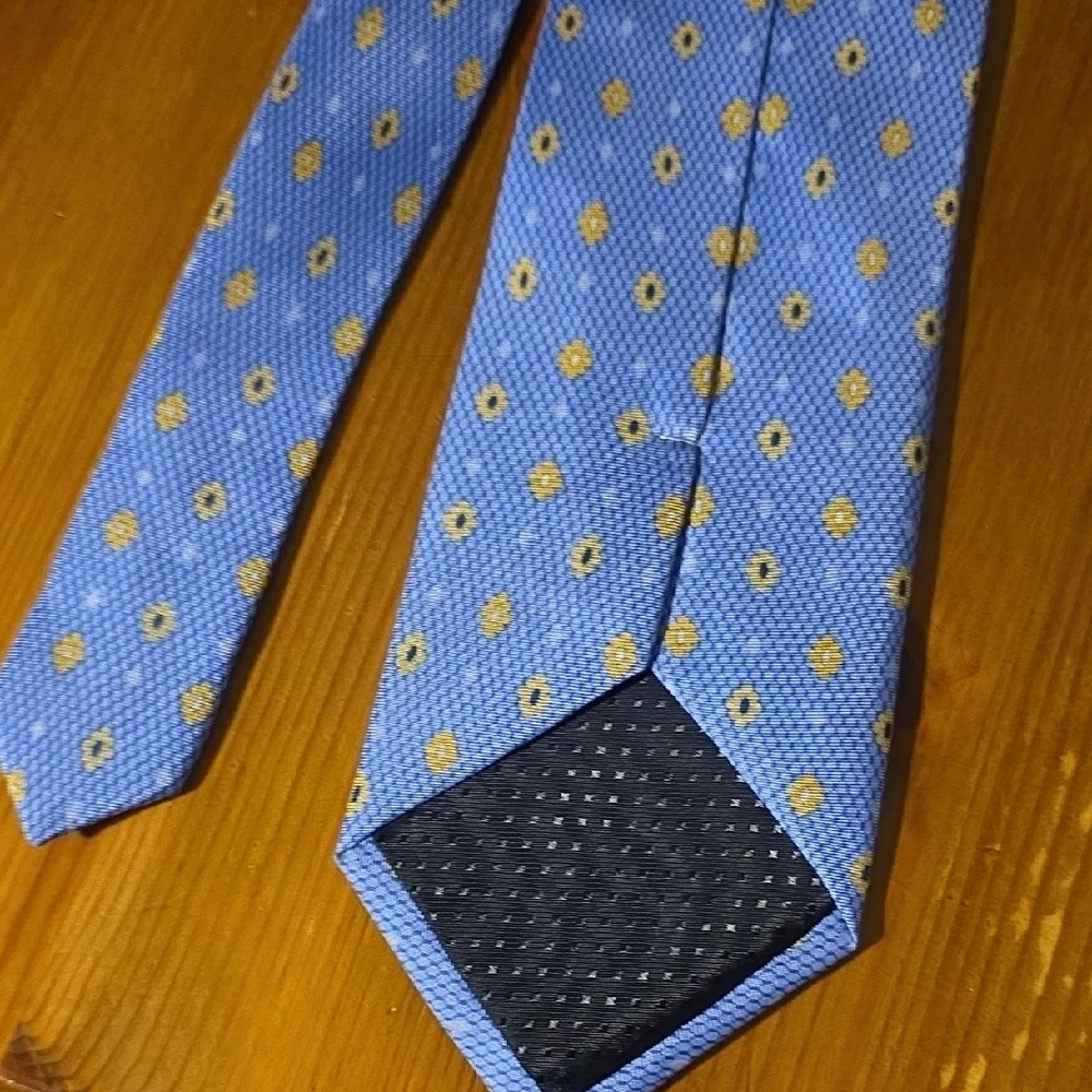 Venezia Blue and Gold Patterned Silk Tie - Picture 3 of 10